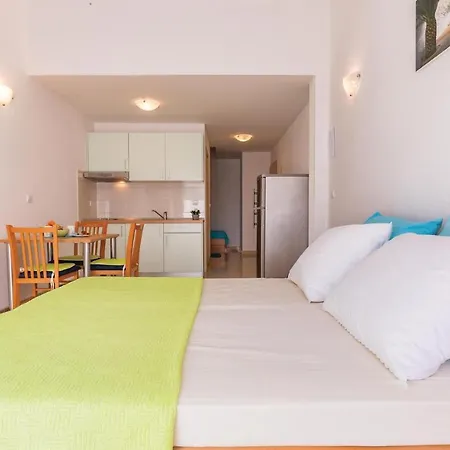 Apartment Cozy In With Kitchen Baška Voda